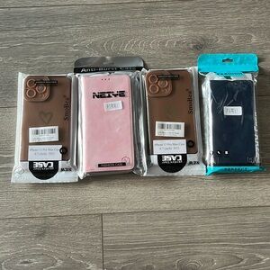🚨NWT IPhone 13/14 Phone Case Bundle. 3 iPhone 13 Pro Max and 1 iPhone 14 Pro 🚨